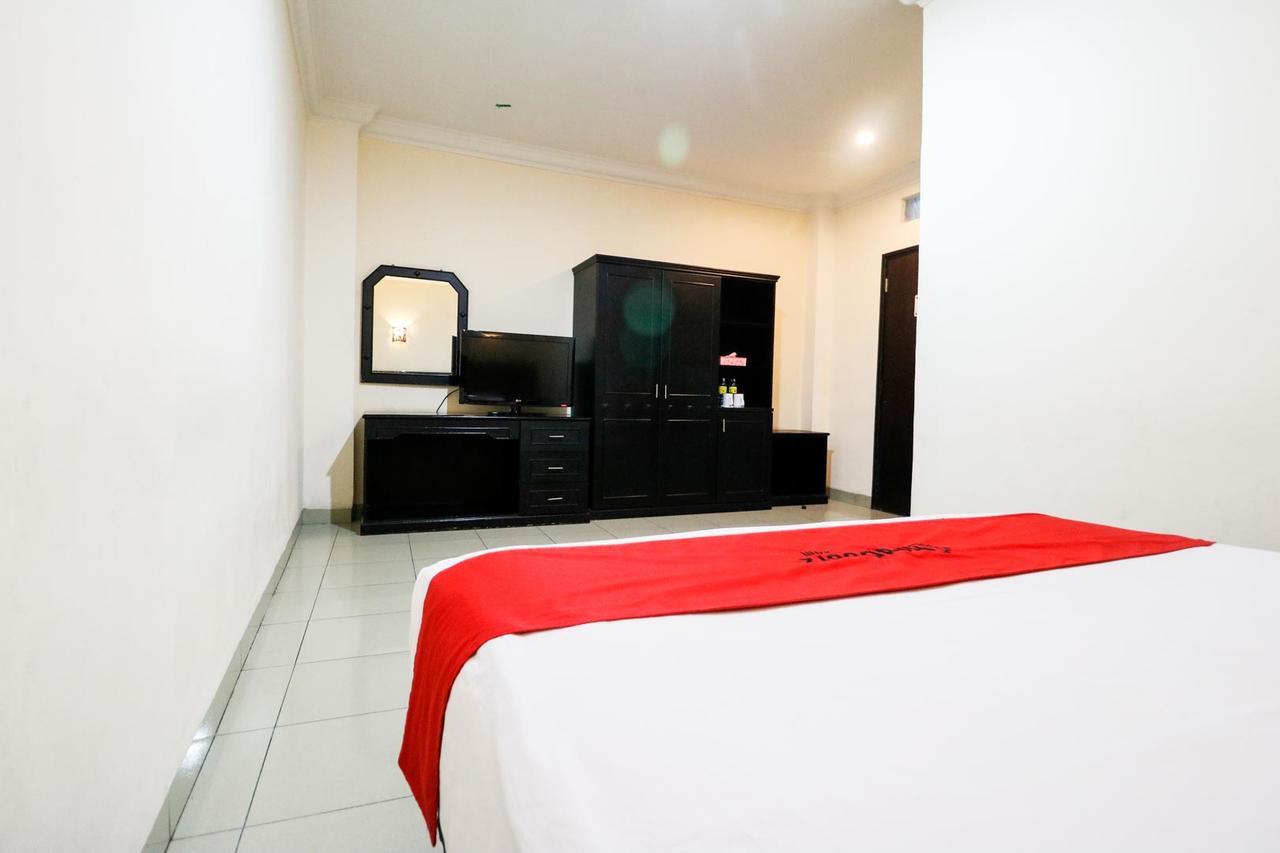 Reddoorz Plus @ Jalan Dr Sutomo Pakanbaru Exteriör bild